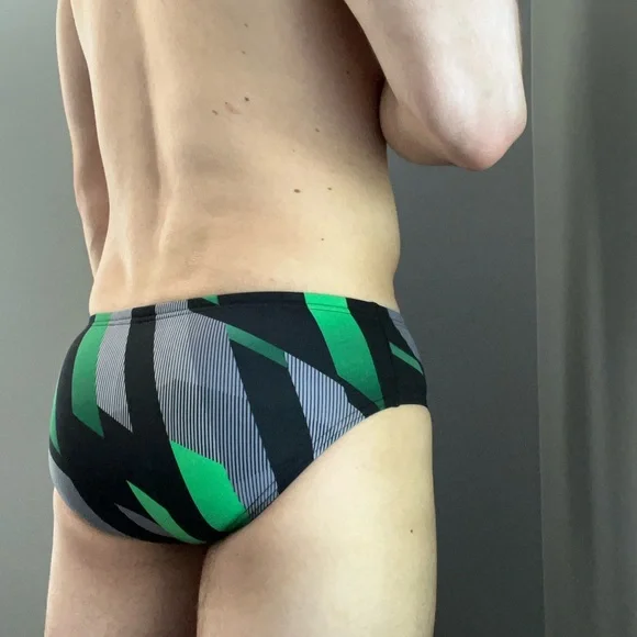 Lot of 2 men’s Speedo swim briefs - Picture 3 of 5